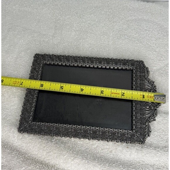 Vintage Heavy Metal Picture Frame With Beautiful Detailing. Silver - Picture 4 of 7